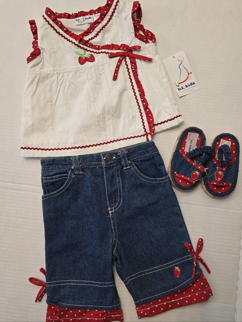 Vintage b.t. Kids Strawberry 3pc Outfit 6-9M  Baby Girl. NWT